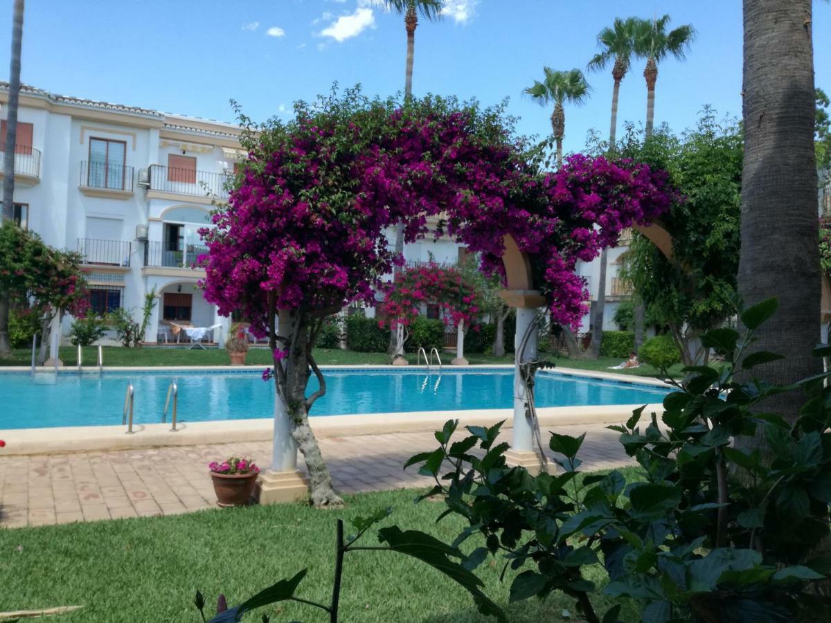 Planta Baja Con Porche Y Piscina, Cerca Del Mar Apartment Denia Luaran gambar